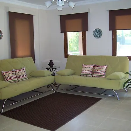Villa Villas Mandalyas